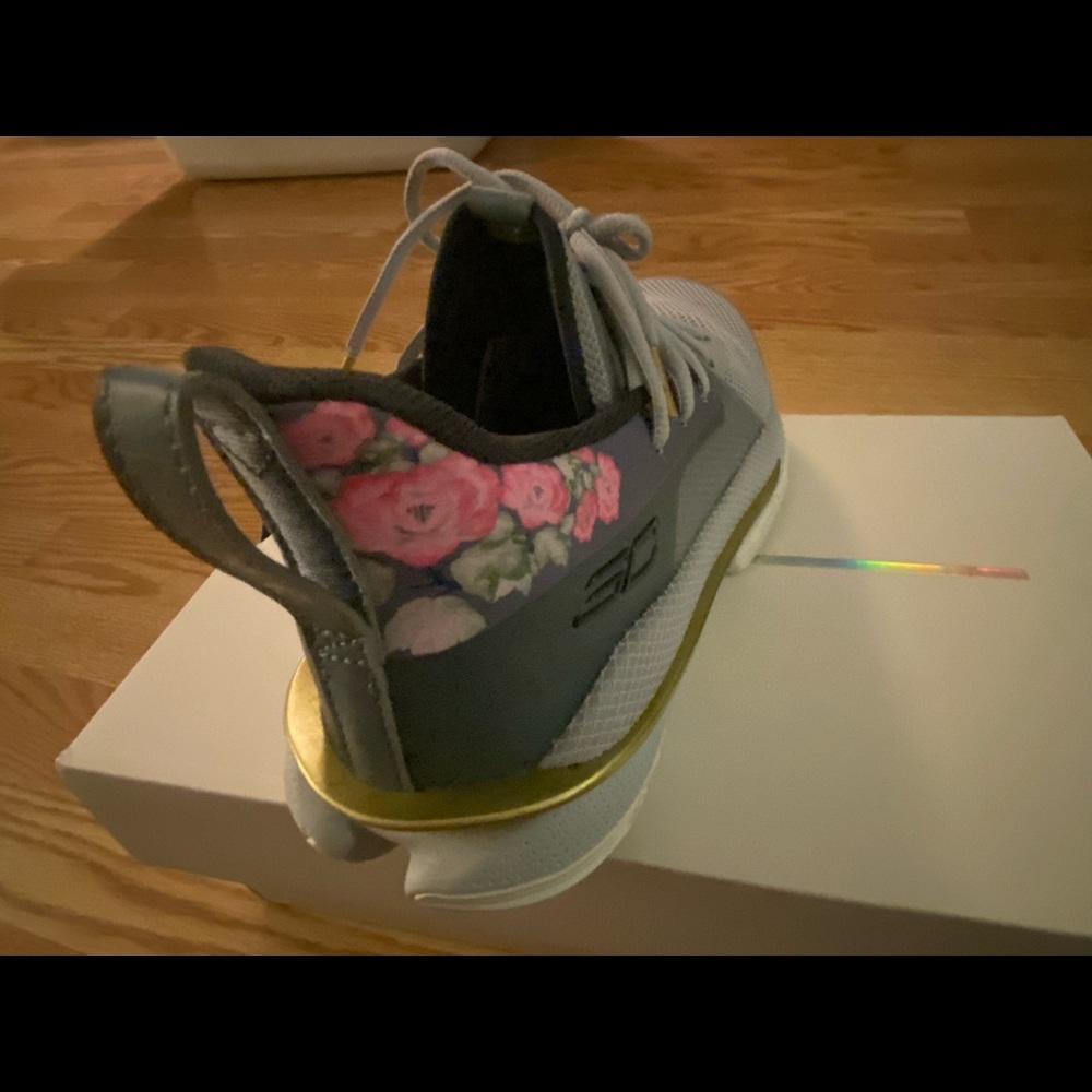 Under armor curry shoes